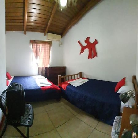 Hostal Blood Moon Rio Dulce Town Dış mekan fotoğraf