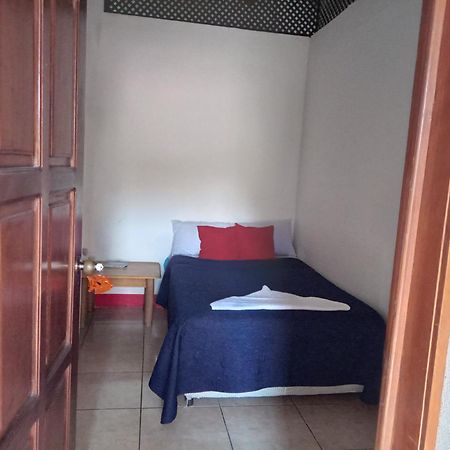 Hostal Blood Moon Rio Dulce Town Dış mekan fotoğraf
