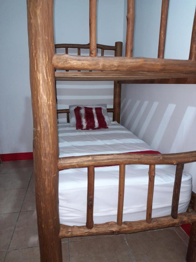 Hostal Blood Moon Rio Dulce Town Dış mekan fotoğraf