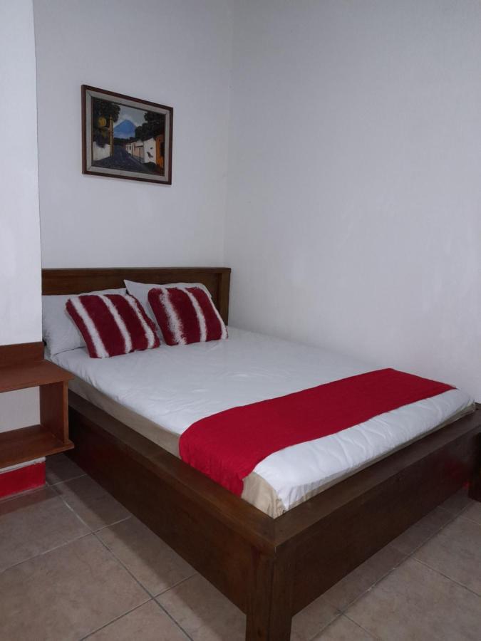 Hostal Blood Moon Rio Dulce Town Dış mekan fotoğraf