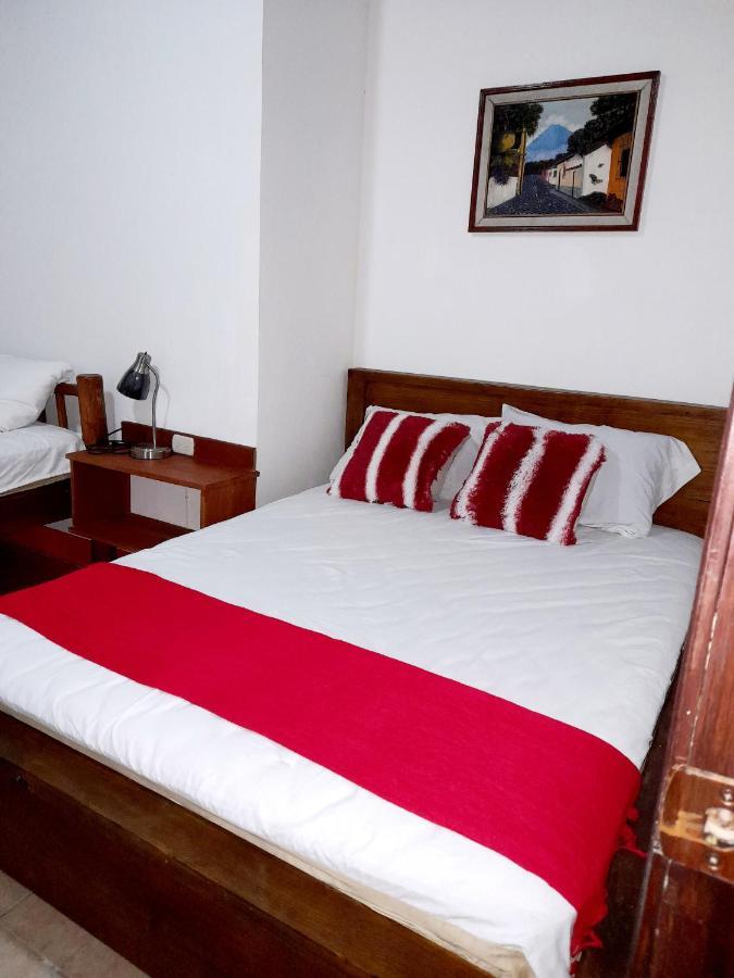 Hostal Blood Moon Rio Dulce Town Dış mekan fotoğraf