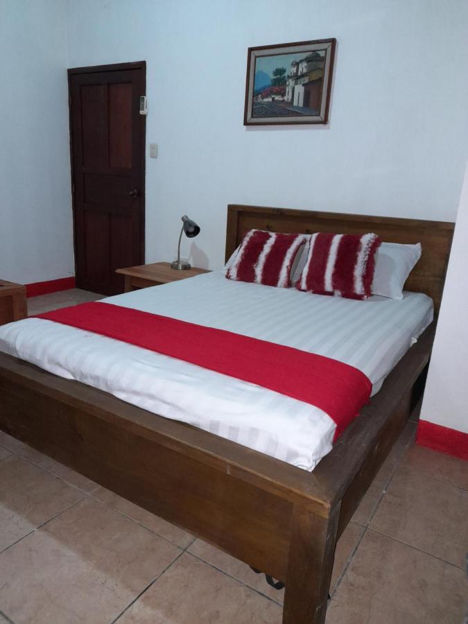 Hostal Blood Moon Rio Dulce Town Dış mekan fotoğraf
