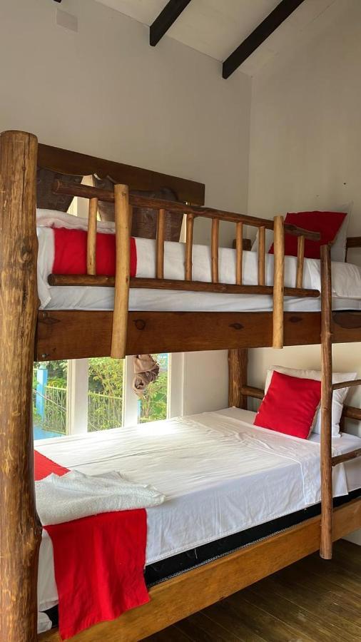 Hostal Blood Moon Rio Dulce Town Dış mekan fotoğraf